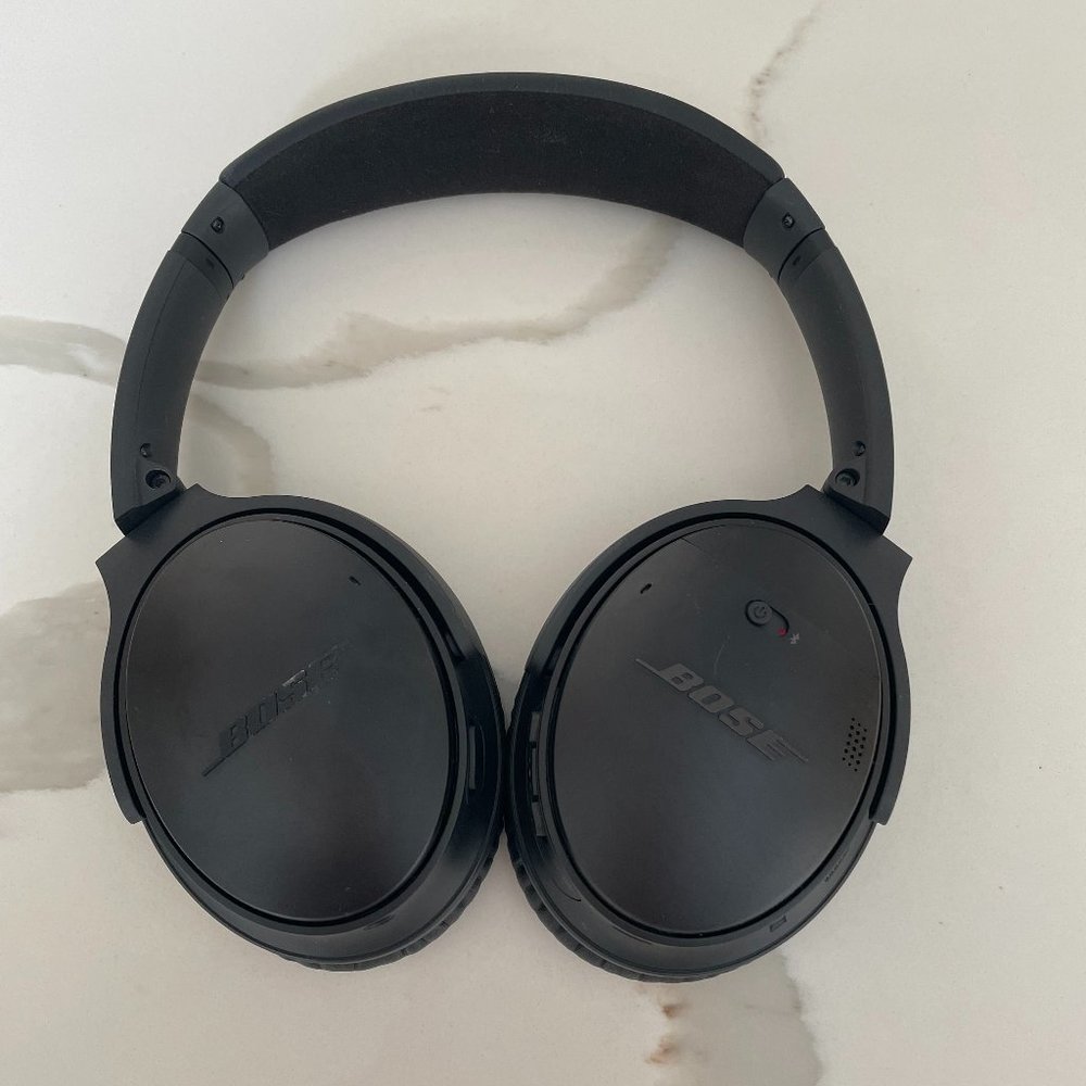 Bose QuietComfort 35 II Noise cancelling Headphone Bluetooth with Mic  - Black